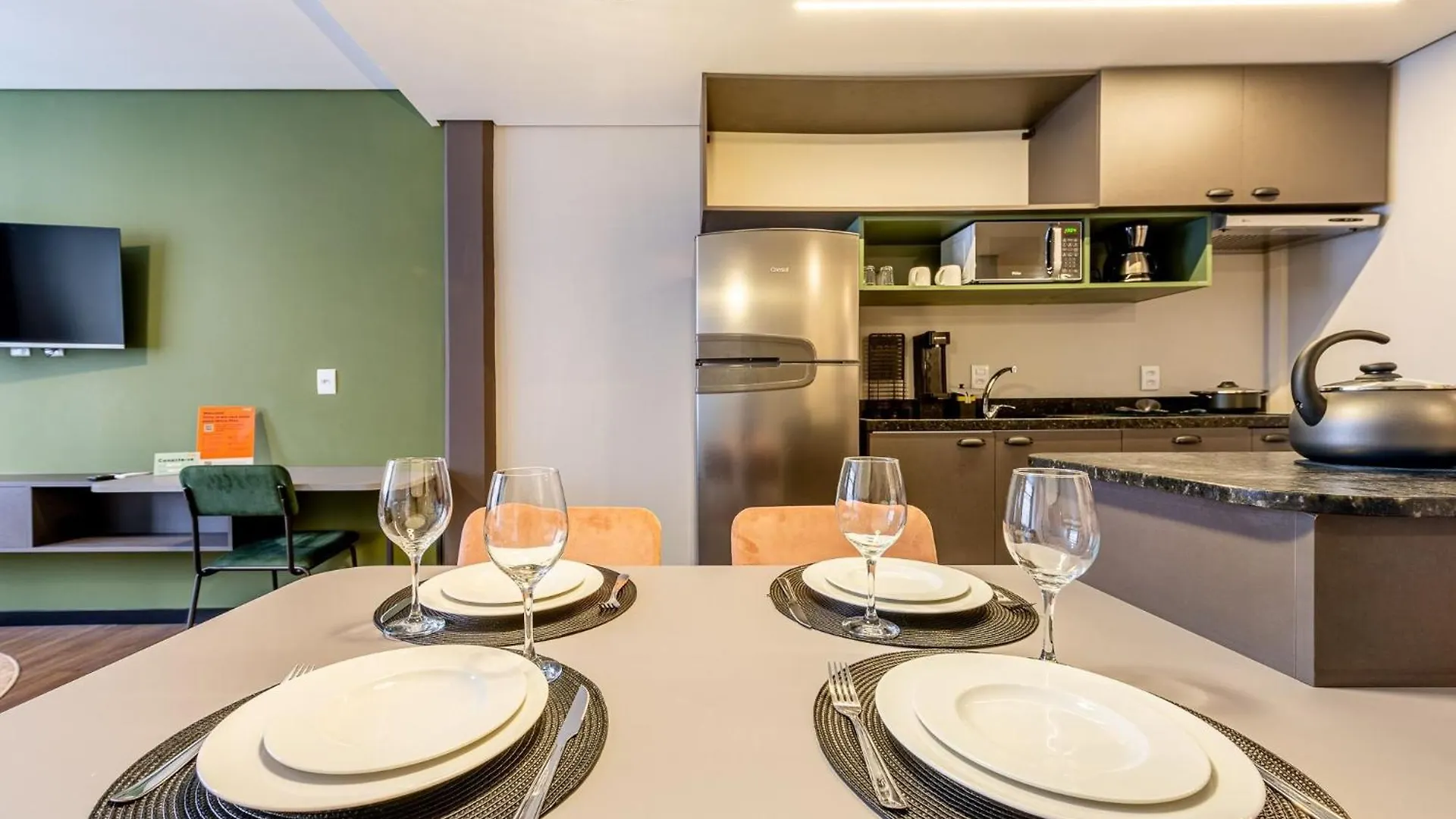 公寓 Xtay Cais Rooftop - Estudios Completos Com Wifi E Academia, No Centro Historico De 阿雷格里港