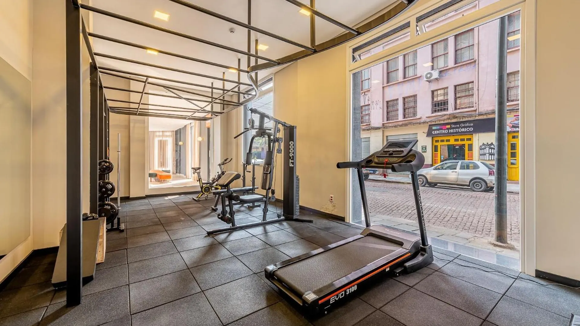 Xtay Cais Rooftop - Estudios Completos Com Wifi E Academia, No Centro Historico De 阿雷格里港 0*,  巴西