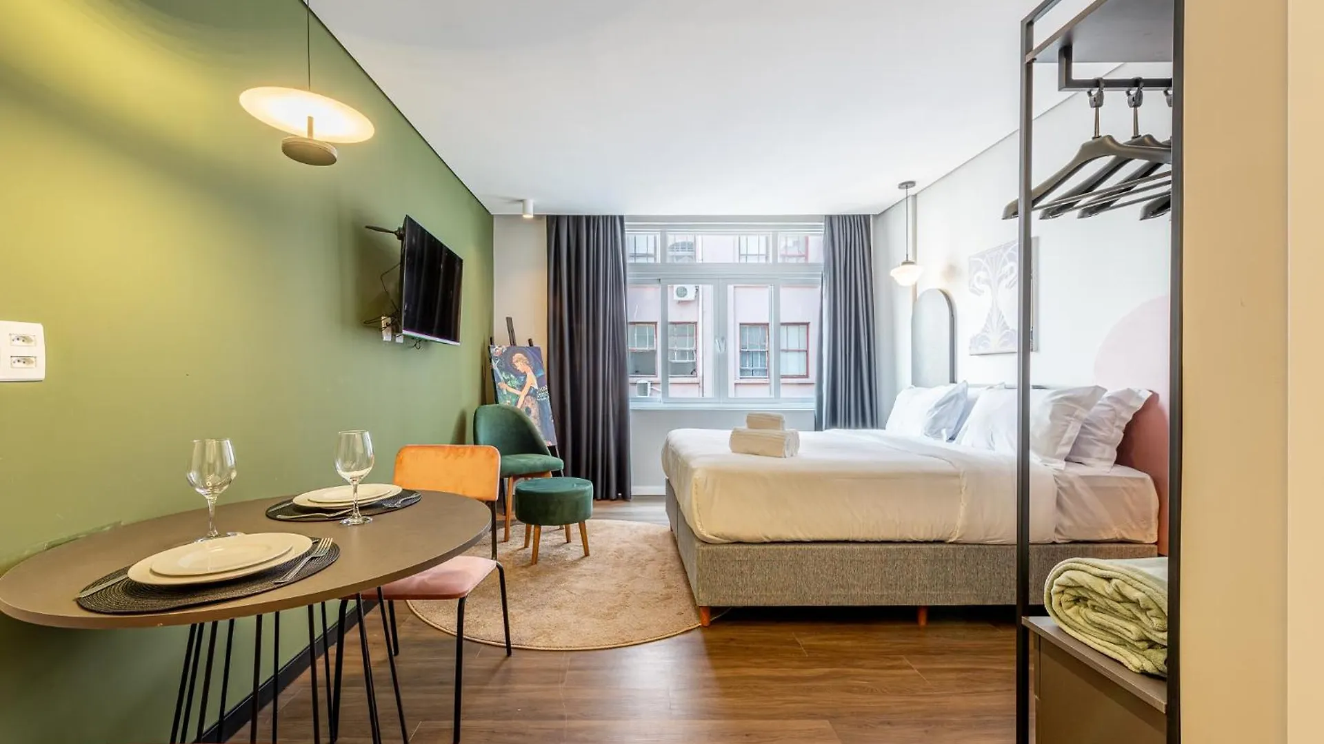 Xtay Cais Rooftop - Estudios Completos Com Wifi E Academia, No Centro Historico De Porto Alegre